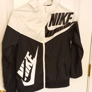 ❤Sold❤Nike Youth Boy's Size M Windbreaker NWOT